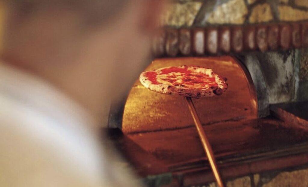 Pizzeria_da_attillo_naples