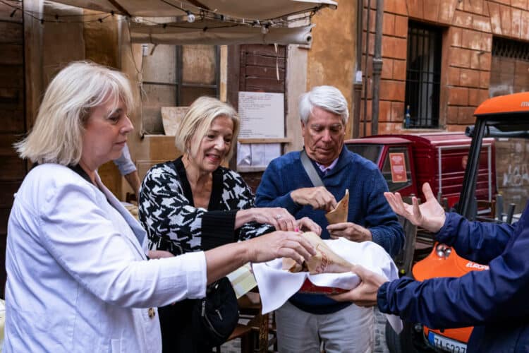VIP Golf Cart Food Tour in Rome