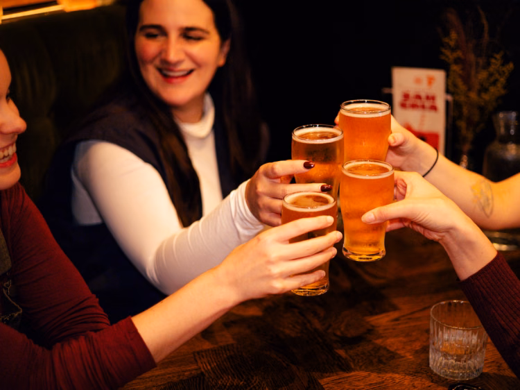 Eating Edinburgh: Old Town Food & Drinks Tour