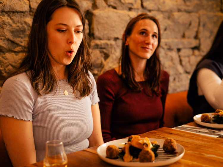 Eating Edinburgh: Old Town Food & Drinks Tour