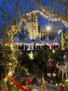 Marché_de_Noel_Notr_Dame_Paris