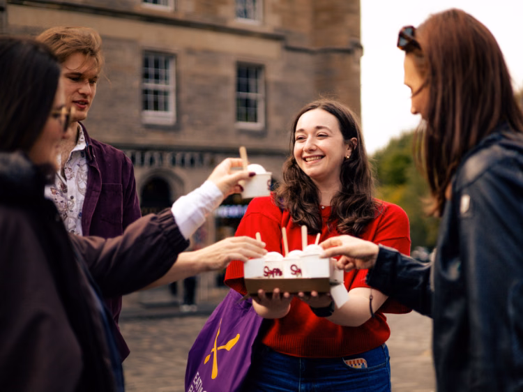 Eating Edinburgh: Old Town Food & Drinks Tour