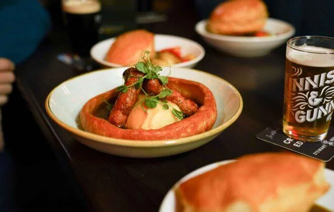 Eating Edinburgh: Old Town Food & Drinks Tour