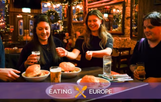 Eating Edinburgh: Old Town Food & Drinks Tour