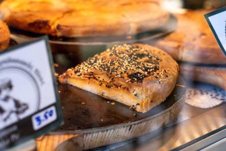 Athens Morning Food & Drinks Tour: a Bite from the Acropolis