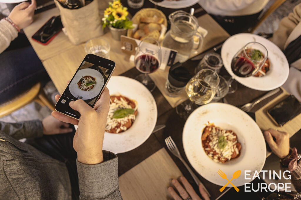 Evening Food & Wine Tour11