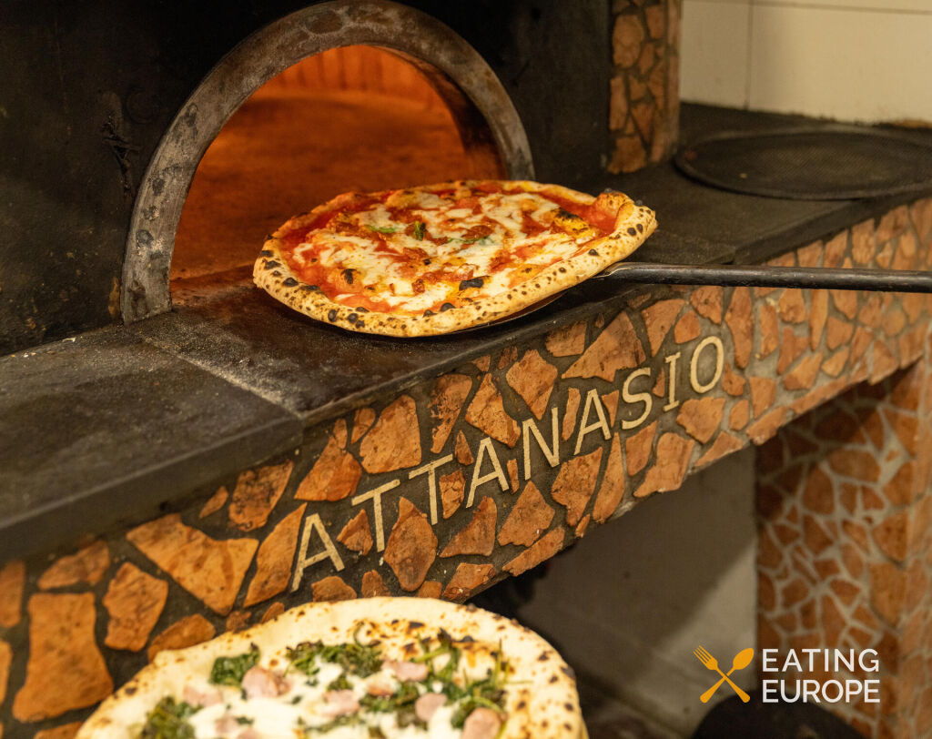 Naples Pizza & Drinks Tour A Slice of Naples5