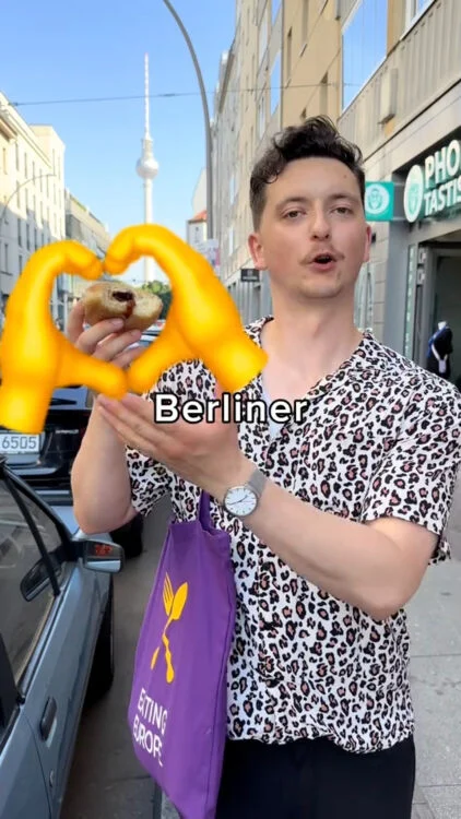 VS--SAVEthisforyournexttriptoBerlinandTAGafriendwhoyouTikTok-0’01”