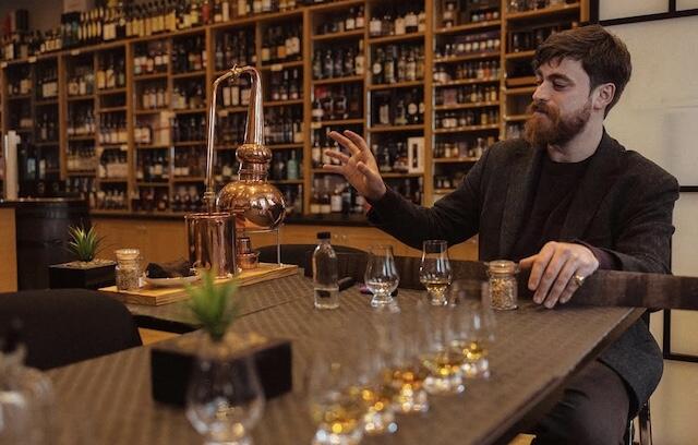 Jeffrey_Street_Whisky_&_Tobacco_Edinburgh