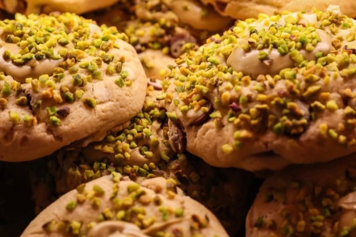 Eating Edinburgh: Old Town Food & Drinks Tour