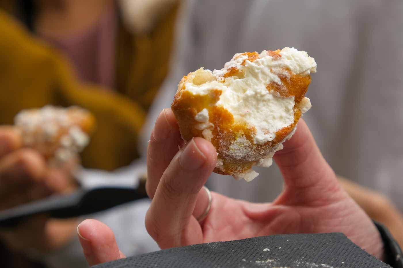 inside_of_cream_puff_at_Choupettes_de_ChouChou_Paris