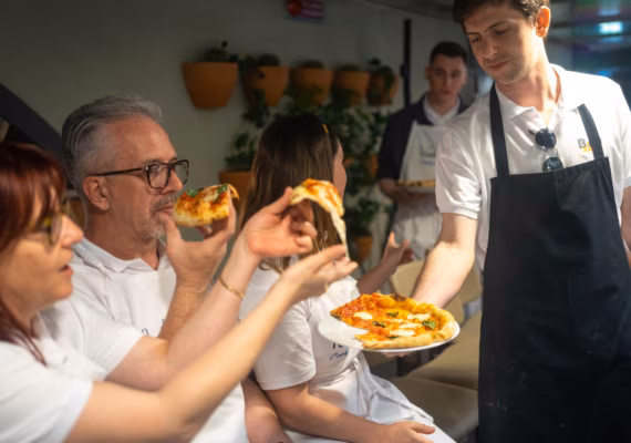 Gelato and Pizza Making Class in Milan