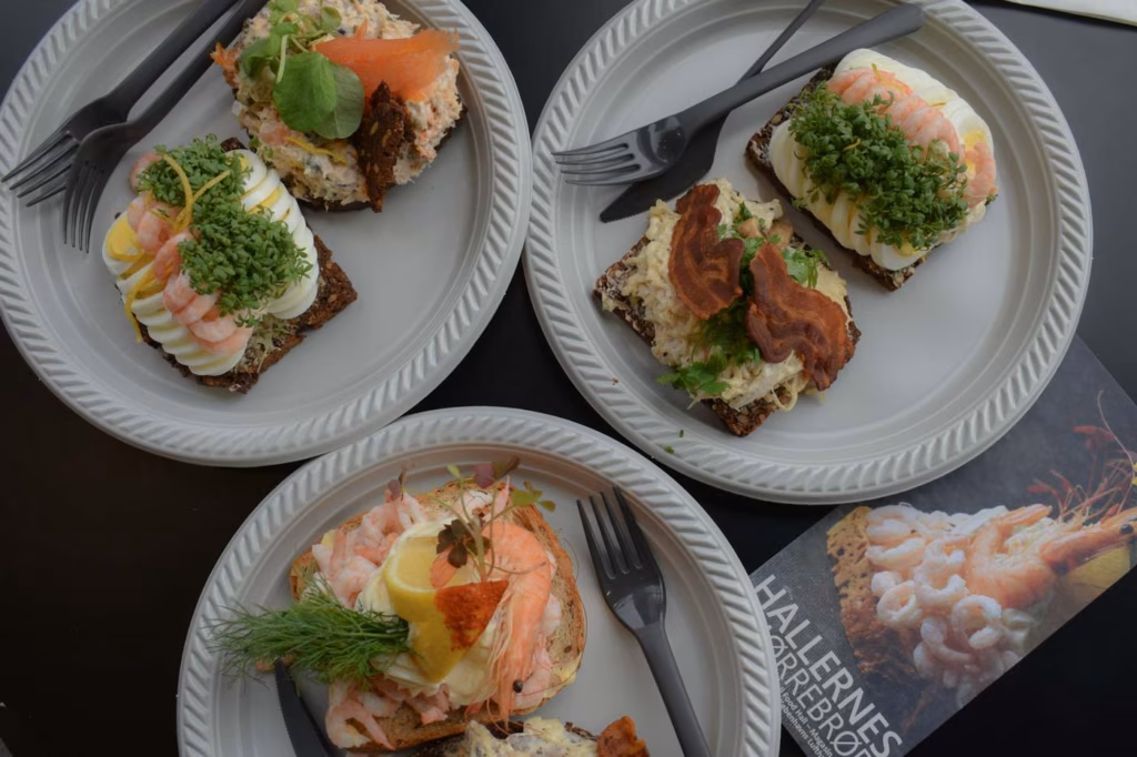 Serving_of_smørrebrød_Copenhagen
